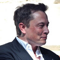 Milióny sa prelievajú z jednej firmy do druhej: Spoznajte fungovanie ekonomiky menom Elon Musk
