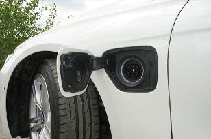 BMW 330e iPerformance