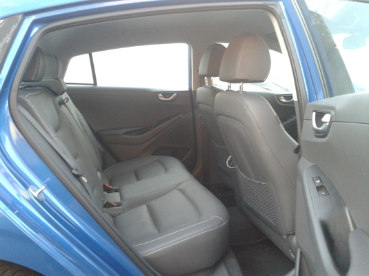 Zadní sedadla elektromobilu Hyundai Ioniq Electric